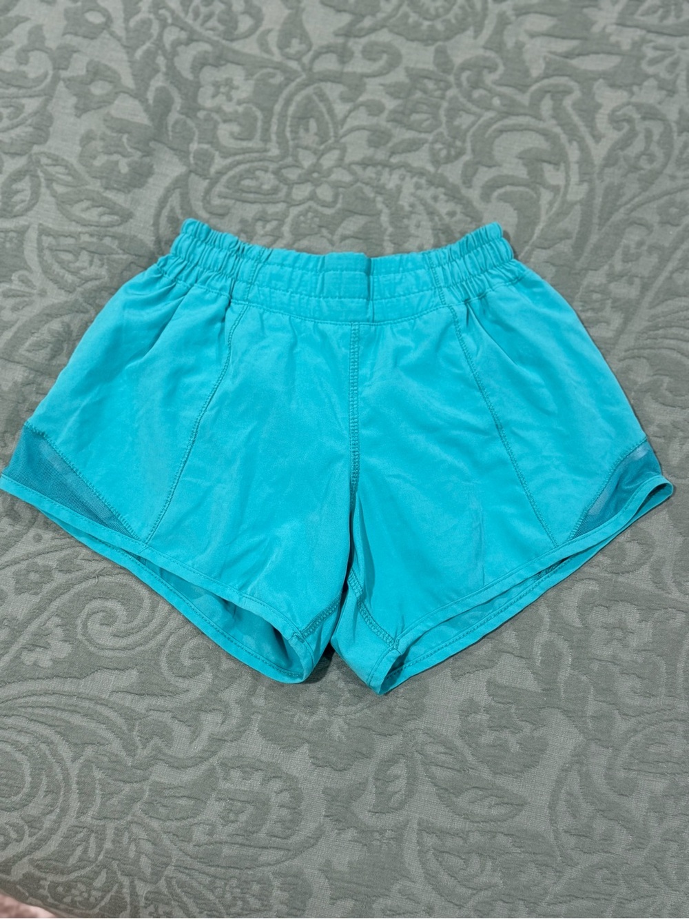 Vuori Girls YM Turquoise Performance Running Shorts Athletic Mesh Lined EUC